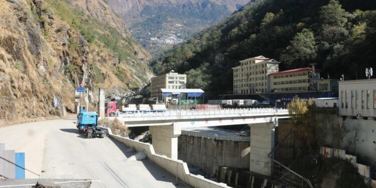 The china tragedy for Nepali – blocked Nepal- China border