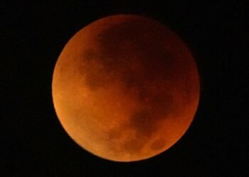 Total lunar eclipse occurring on November 8