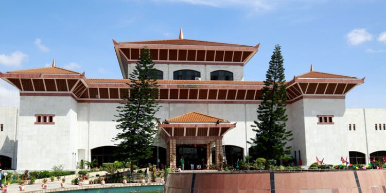 New lawmakers taking oath today