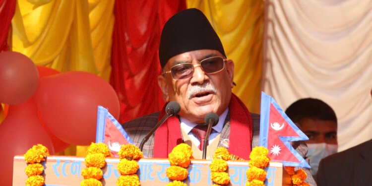 Dissenting farmers throw agro produce in the road