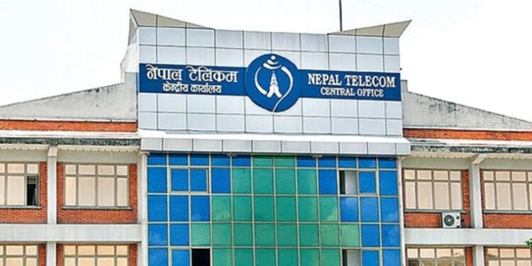 NT asked to give contract to non-grade employees