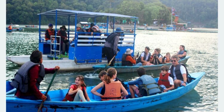 First Coin and Banknotes Exhibition begins