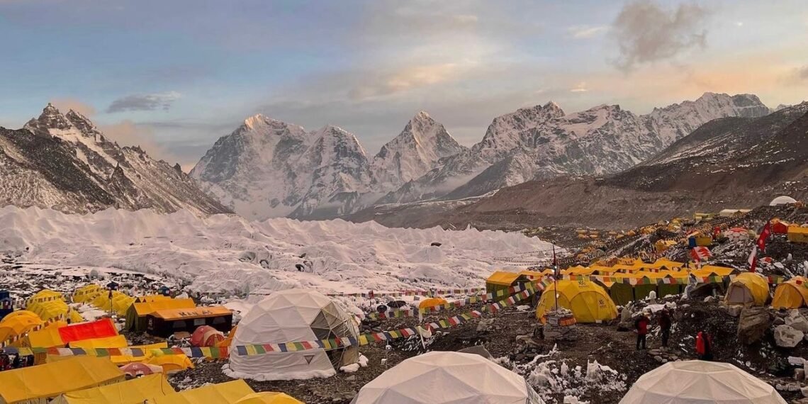 Nepal Army to collect 35,000 kgs of garbage from the mountains