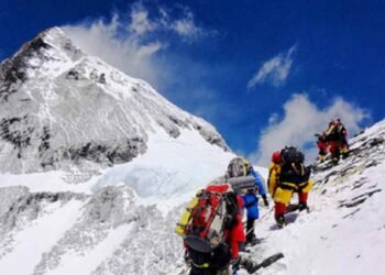 Over 400 granted Sagarmatha climbing permit