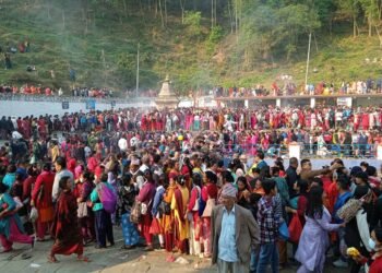 Devotees throng Matatirtha Kunda to mark Matatirtha Aunsi