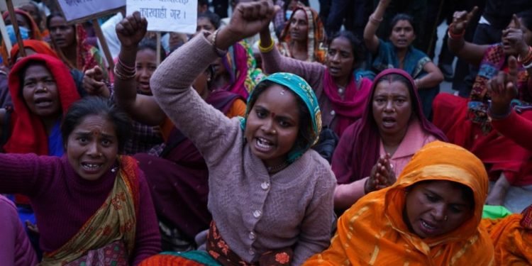 984 victims report loan sharking in Parsa