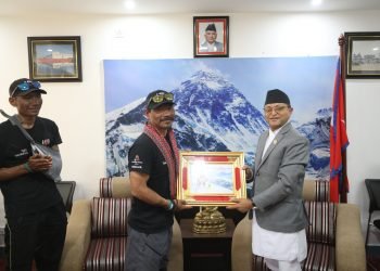 Vice President congratulates Everest Summiteer Budhamagar