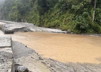 Melamchi-Helambu road section obstructed