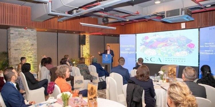 United States Ambassador Thompson meets with visiting U.S. diplomats