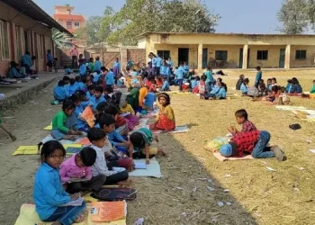 Bara basic school struggling without infrastructures