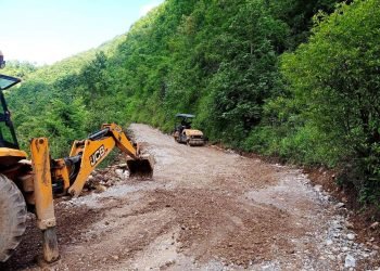 Bareng-Shantipur road awaits up-gradation