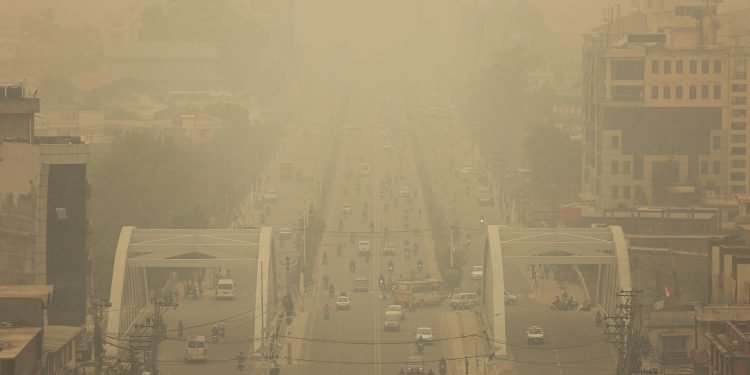 Pollution rises in Kathmandu, people urged to wear masks