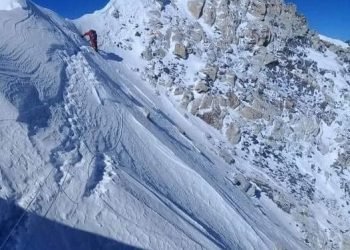 Team of eight Sherpas makes first ascent of Makalu for spring 2024