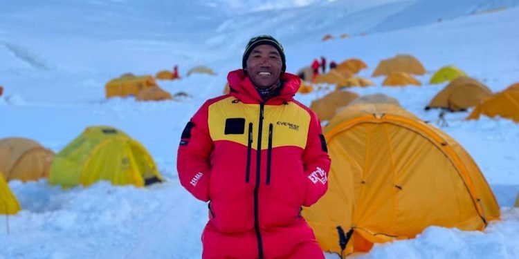 Veteran climber Kami Rita climbs Sagarmatha for record-breaking 29th time