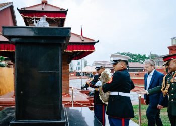 U.S. Ambassador Thompson attends wreath laying ceremony