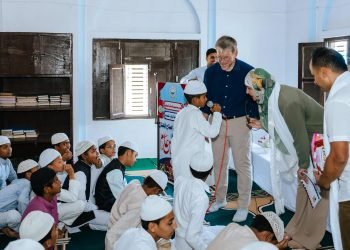 U.S. Embassy officials visit madrasa in Lumbini