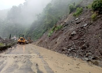 One-way traffic resumes on Prithvi Highway
