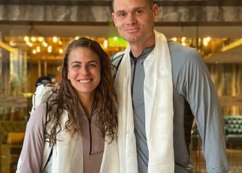 Scott and Shayna, deaf climber duo, attempting Manaslu