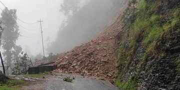 Traffic halt as landslide blocks Tribhuvan Highway