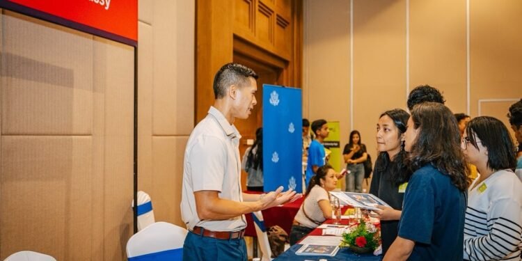 EducationUSA University Fair concludes