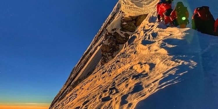 Five climbers summit Manaslu today morning
