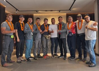 Kazakh mountaineer Zhumayev leads expedition to Manaslu