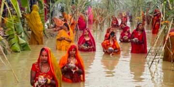 Chhath festival concludes by offering worship to rising Sun