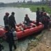 Underwater rescuers fish out two persons missing in pond