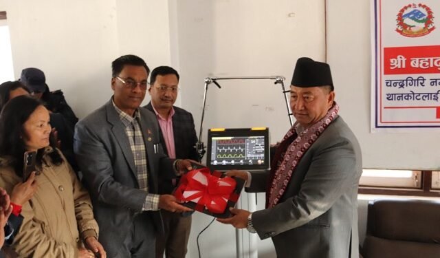 Chief Minister Lama hands over ventilator to Chandragiri Town Hospital