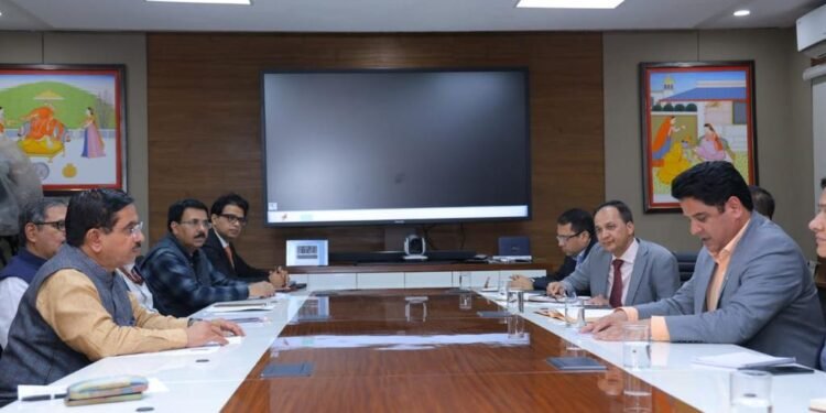 Industry Minister Bhandari meets with Indian Minister of Consumer Affairs