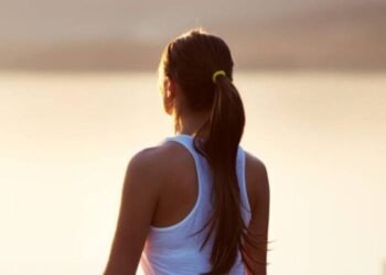 Chinese Buyers Collecting Long Hair from Nepalese Women: Economic Boon or Cultural Exploitation?