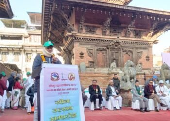 Yoga helps balance body and mind: former President