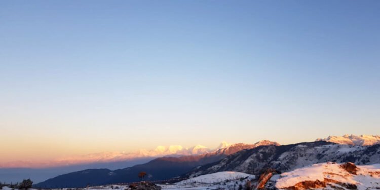Snowfall in Sankhuwasabha’s Makalu area, normal life affected