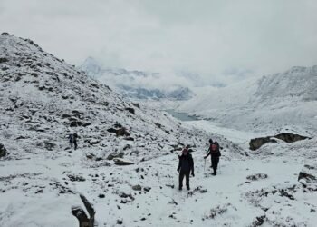 Heavy snowfall affects tourists, locals in Khumbu area