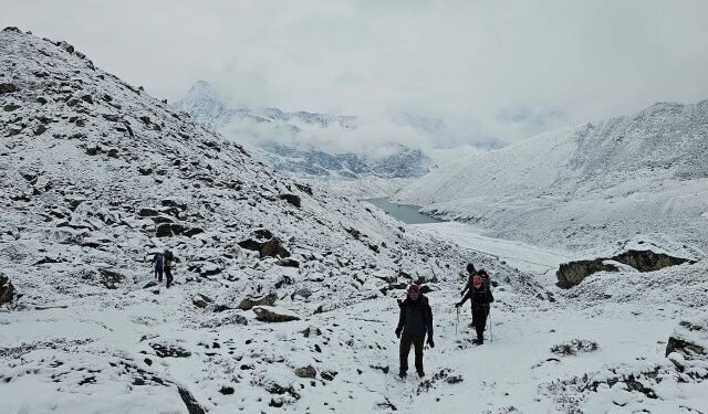 Heavy snowfall affects tourists, locals in Khumbu area
