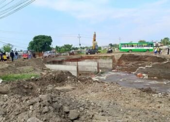East-West Highway blocked