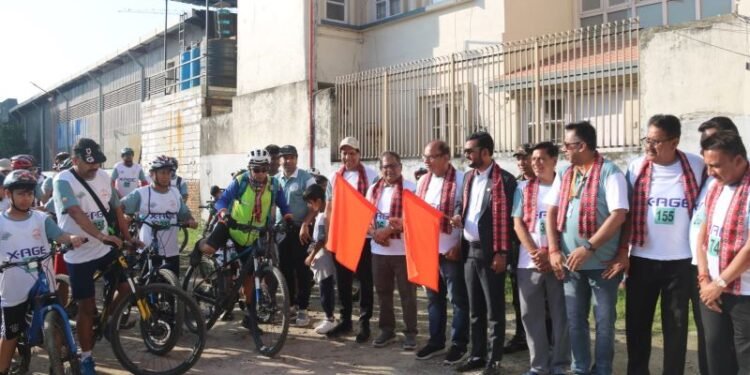 Minister Yadav emphasizes use of bicycle to minimize air pollution