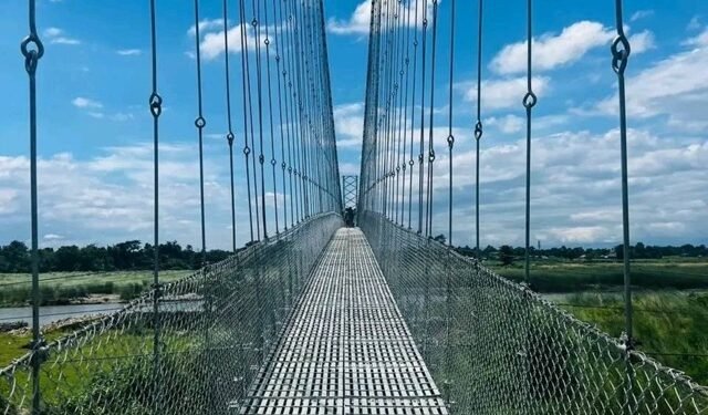 Suspension bridge over Ninda river