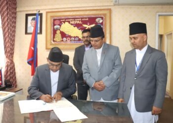 Industry Minister Sinha assumes office