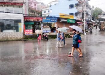 Life gradually returning to normalcy across country including in Kathmandu Valley