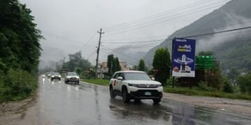 Essential light vehicles allowed to continue to their destinations