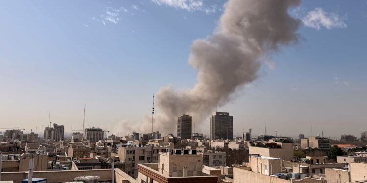 World warns against Mideast war as US-Iran conflict flares