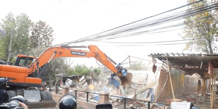 Unorganised settlement cleared in Thapathali