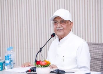 Oli asks UML MPs to raise public voices