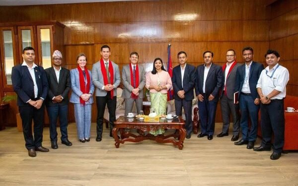 KMC discusses with US diplomat to return historical jewels