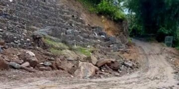 Golakharka-Rajduwali section of Mechi Highway closed after rain-induced damage