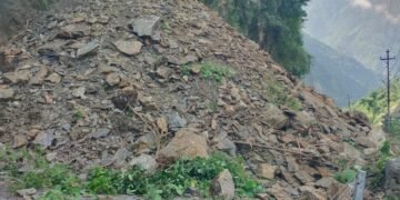 Landslide disrupts traffic along Narayangadh-Muglin route