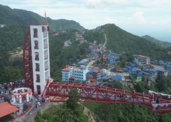 Bhedetar Skywalk emerges as new tourist attraction in Dhankuta