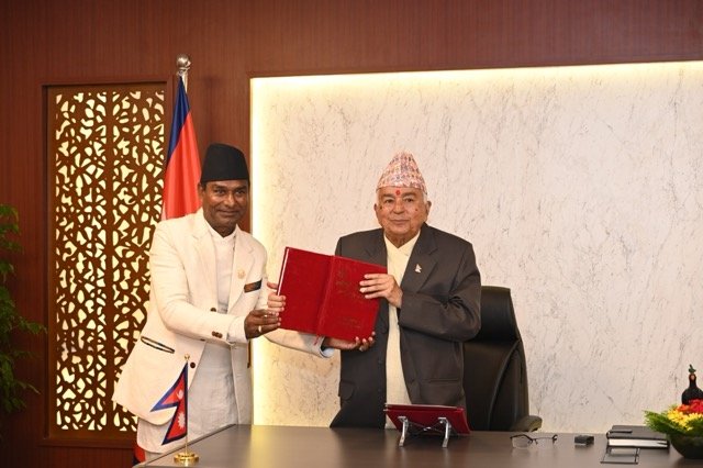 Madhesi Commission submits annual report to President