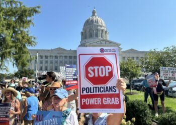 Missouri asks US Supreme Court to allow use of new Trump-backed congressional districts in midterms